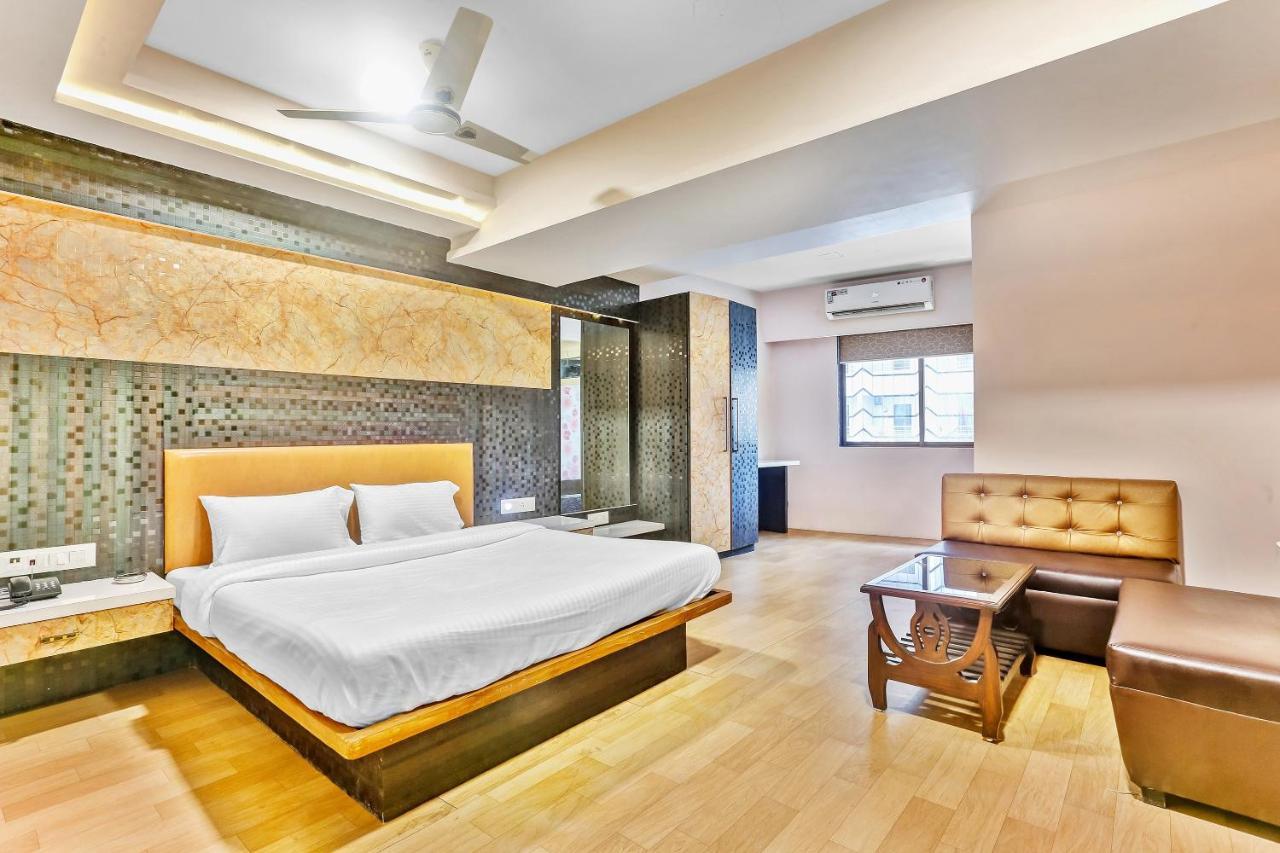 Oyo Flagship 83396 Hotel Vinyasa Residency Mumbai Dış mekan fotoğraf
