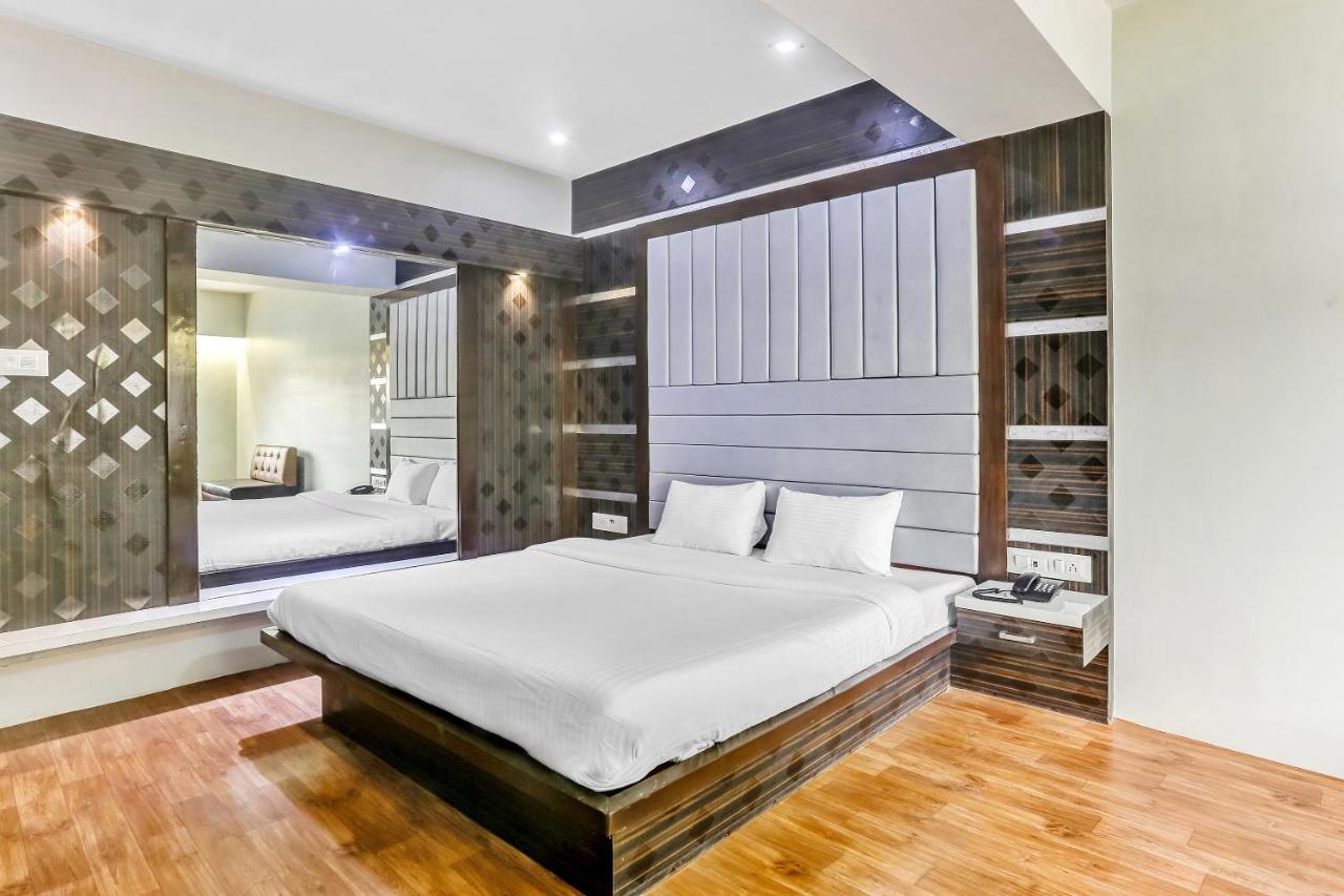 Oyo Flagship 83396 Hotel Vinyasa Residency Mumbai Dış mekan fotoğraf