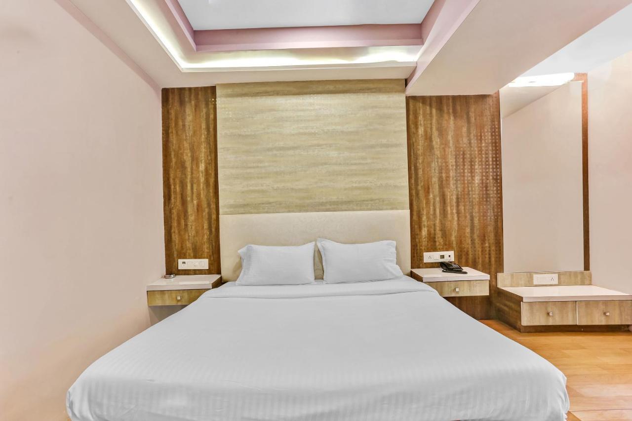 Oyo Flagship 83396 Hotel Vinyasa Residency Mumbai Dış mekan fotoğraf