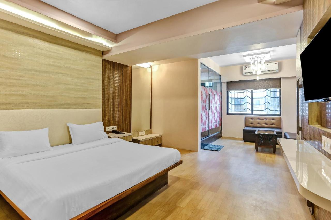 Oyo Flagship 83396 Hotel Vinyasa Residency Mumbai Dış mekan fotoğraf