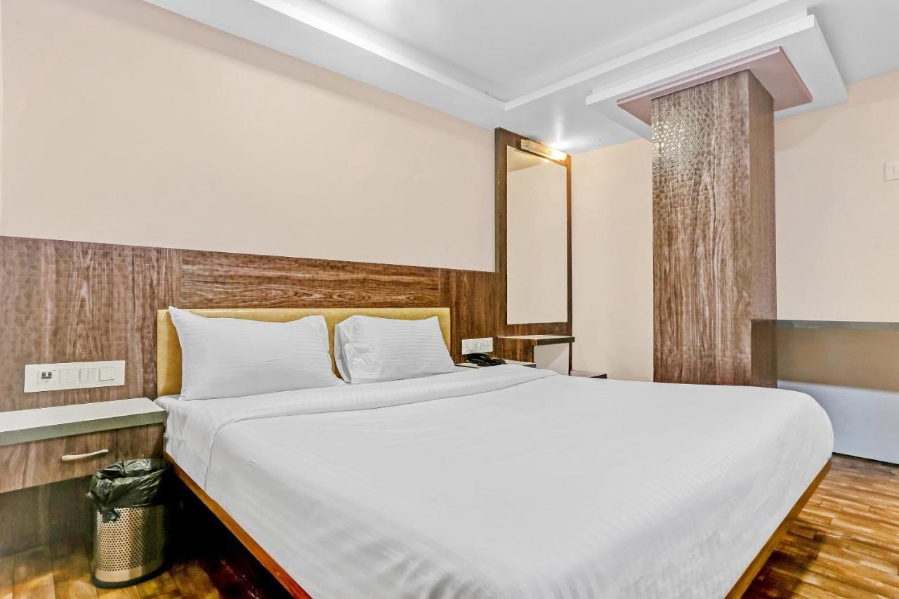 Oyo Flagship 83396 Hotel Vinyasa Residency Mumbai Dış mekan fotoğraf