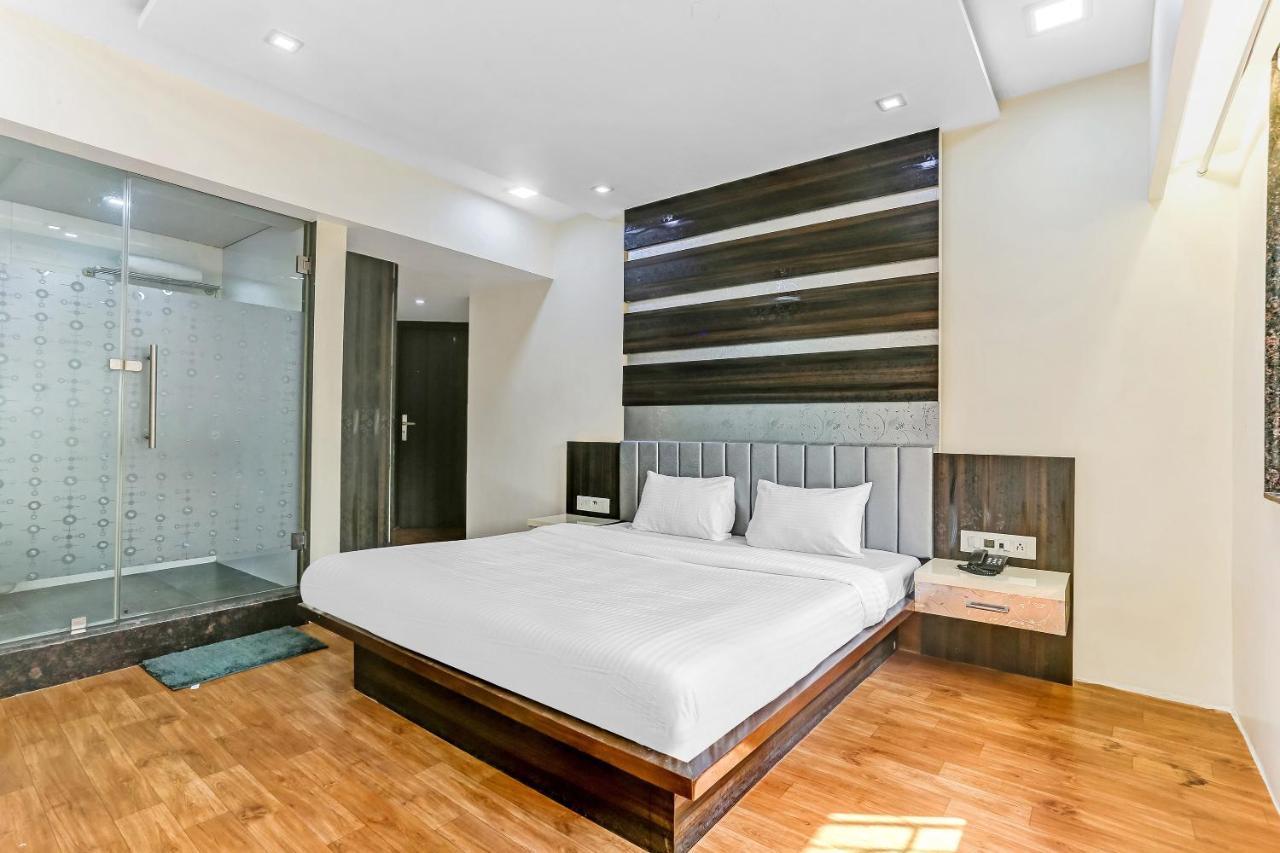 Oyo Flagship 83396 Hotel Vinyasa Residency Mumbai Dış mekan fotoğraf